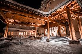 Hotel haus am wald is situated southwest of litzirüti, close to posthotel holiday villa arosa. Grandiose Bundner Hotelperle