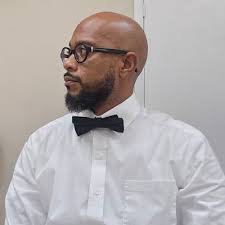 M. Omar Frazier (@OMARSHINEZ)