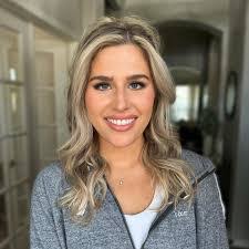 Jenna Wicker's Instagram, Twitter & Facebook