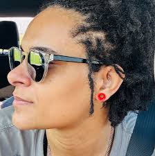 Will a regular flat foundation solve the edge separation issue with the  Purple hybrid mattress?