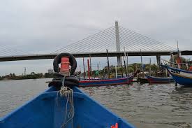 Memburu jenahak jambatan kedua pulau pinang. Seram Sejuk Di Bawah Tiang Jambatan Pulau Pinang Umpan