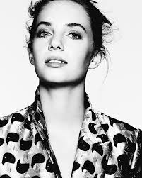 Maya Hawke Fan (@mayahawkefan)