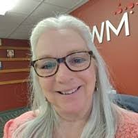 Tess Pierce's Instagram, Twitter & Facebook