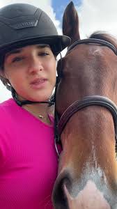 i had too😩😩#wednesdaypink #equestrian #fyp #trending #rideieahuntseat