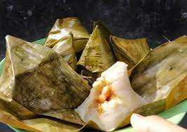 Sebagian orang jawa menyebut makanan kue basah ini dengan nama. Membuat Kue Iwel Dari Ketan Hitam 36 List Makanan Khas Daerah Lombok Nusa Tenggara Barat Masak Air Beras Ketan Dan Daun Pandan Dalam Api Sedang Sambil Sesekali Diaduk Selama 60 Colcamping