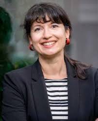 Robot-Assisted Minimally Invasive Surgery—Surgical Robotics in the  Data Age