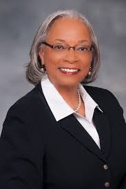 Deloris Mcfarlane's Instagram, Twitter & Facebook