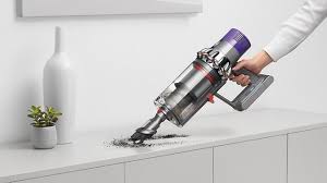 Dyson Cyclone V10 Animal Cordless Vacuum Cleaner Dyson Cyclone V10 Animal Dyson The dyson v10 animal cordless vacuum cleaner comes with 1 cleaner head and 4 tools. dyson cyclone v10 animal iron