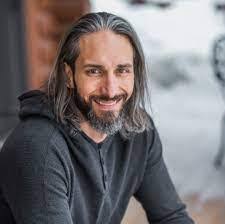 Corey Wert's Instagram, Twitter & Facebook