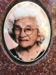 Maria Uvalde Zulaica Apaez (1914-2004)