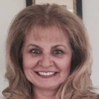 Karen Pohl's Instagram, Twitter & Facebook