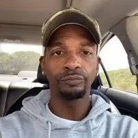 Mont Williams's Instagram, Twitter & Facebook