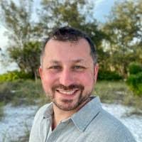 Darin Payne's Instagram, Twitter & Facebook