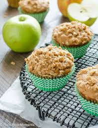 Apple Oatmeal Crisp Muffins Are Apple Oatmeal Muffins Packed With Fresh Apple Chunks And Topped With An Oatmeal Apple Crisp Muffins Apple Oatmeal Oatmeal Crisp