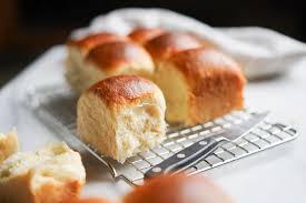 I adapted the original hokkaido milk bread recipe and added some grated cheese as the topping. Japanese Milk Bread Recipe Hokkaido Milk Bread Rolls Hungry Huy