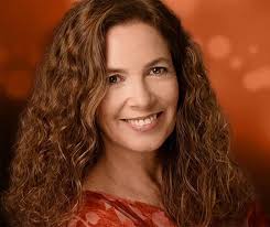 COMO EL JUEZ A LA VERDAD