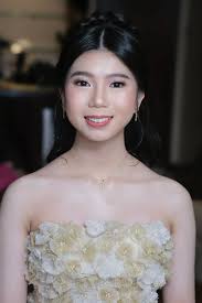 Serving soft, elegant, and timeless glam ✨ Because you deserve to look and  feel your most beautiful self. 💕 📍 Enchantress Portraits