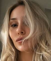 Here's How Mary Tyler Moore's Closest Friends and Co-Stars Are Remembering  Her