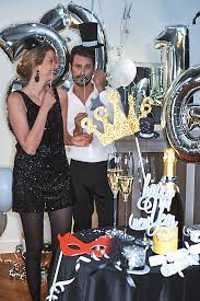 Dabei hilft ihnen unsere checkliste mit tollen tipps & ideen für ihre party zuhause! Tolle Ideen Fur Die Silvesterfeier Zu Hause Planungswelten