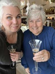 Alston Cox's Instagram, Twitter & Facebook