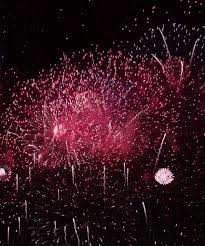 Ihre fotos folgen mit schönen übergängen aufeinander. Gifs Feuerwerk Feierliches Feuer Im Himmel 40 Animierte Bilder