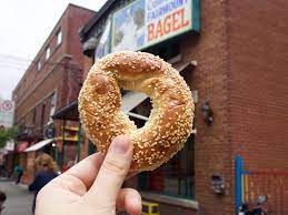 Regardless of how the bagel actually came to be, there is no question that the montréal bagel, as we know it, arrived in montréal with the wave of jewish immigrants from eastern europe in the early 1900s, most of them settling in the mile end neighbourhood in the northeast side of the city. The 10 Best Bagels In Montreal Veggietravel Com