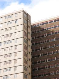 Has anyone lived or currently lives in commission flats in Collingwood?  Please share your experience. : rmelbourne