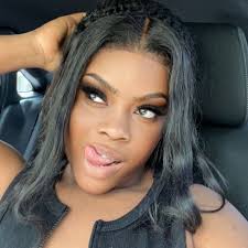 Wassup friend 👀👀 I tatt too 😁😊