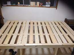すのこベッドのdiy ベッド diy パレットで作るベッド すのこベッド