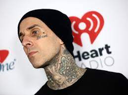 Aug 15, 2021 · drummer travis barker was involved in a fatal plane crash in 2008 and has since been on a long road to recovery, both physically and mentally. How Travis Barker Manages His Ptsd Symptoms After Surviving 2008 Plane Crash Self