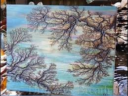 Las Impresionantes Figuras De Litchtenberg Que Puedes Ver Al Quemar Madera Con 2000 Voltios Youtube Wood Burning Art Lichtenberg Wood Burning