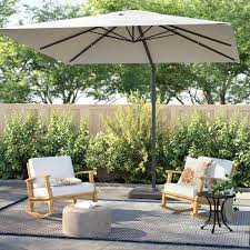 Pin By Elizabeth Barat On Outdoors Patio Umbrellas Cantilever Patio Umbrella Patio