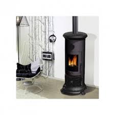 Ce poêle à bois bouilleur, aussi appelé poêle hydro, comporte en son sein un échangeur calorifique lié au circuit d'eau de la maison. Poele A Bois Godin Le Neo Poele Et Ambiance