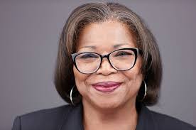 Kris Mason's Instagram, Twitter & Facebook