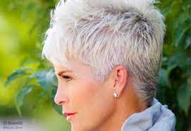 Getting full bangs that cover your forehead is a very bold choice. 34 Flattering Short Haircuts For Older Women In 2021