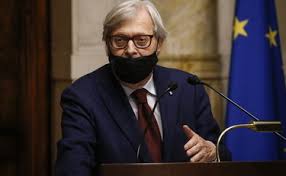 Vittorio sgarbi mette in imbarazzo myrta merlino sull'ex marito domenico arcuri: Lyhpsmoc3gf35m