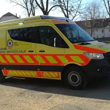 Minden zivatarra lesz hivatalos riasztás. 37 Kedveles 0 Hozzaszolas Police Police4941 Instagram Hozzaszolasa Omsz Orszagosmentoszolgalat Esetkocsi