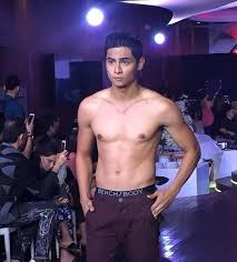 Jason joseph francis carlos diaz ejercito, known professionally as kiko estrada, is a filipino actor who is best known for his role in tween. Kiko Estrada Movie List 2019 Movie List Kiko Latest Movies