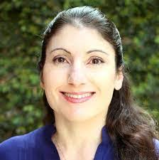 Elnora Hilton's Instagram, Twitter & Facebook