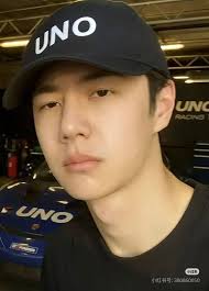 900+ ide Wang Yibo di 2025