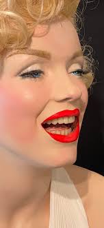 Picked up this cute promo cassette from 1996. Just a little addition to my  collection.