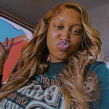 Arlene Rainey's Instagram, Twitter & Facebook