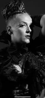 Dennis Cruz's Instagram, Twitter & Facebook