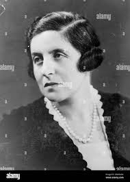 Suzanne white hi-res stock photography and images