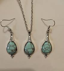 1 Pair of Earrings + 1 Necklace Vintage Style Jewelry Set Inlaid Natural  Stone in Waterdrop Shape .