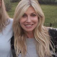 Danielle Benson's Instagram, Twitter & Facebook