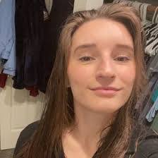 Alexis Vanover's Instagram, Twitter & Facebook