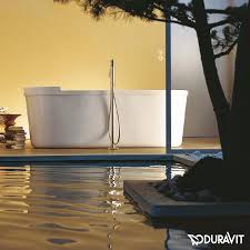 Nur konsequent also, dass duravit sein sortiment nun um badarmaturen erweitert. Duravit Starck Freistehende Oval Badewanne 700010000000000 Emero De