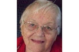 Aileen Tremblay's Instagram, Twitter & Facebook