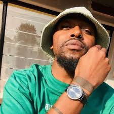 Dalton Paris (@LeboMashia)